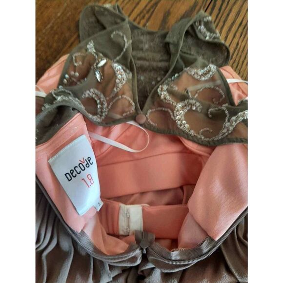 Size 2 Decode Brown Peach Ruffled Hem Rhinestone Mini Dress Christmas New Years - Picture 10 of 10